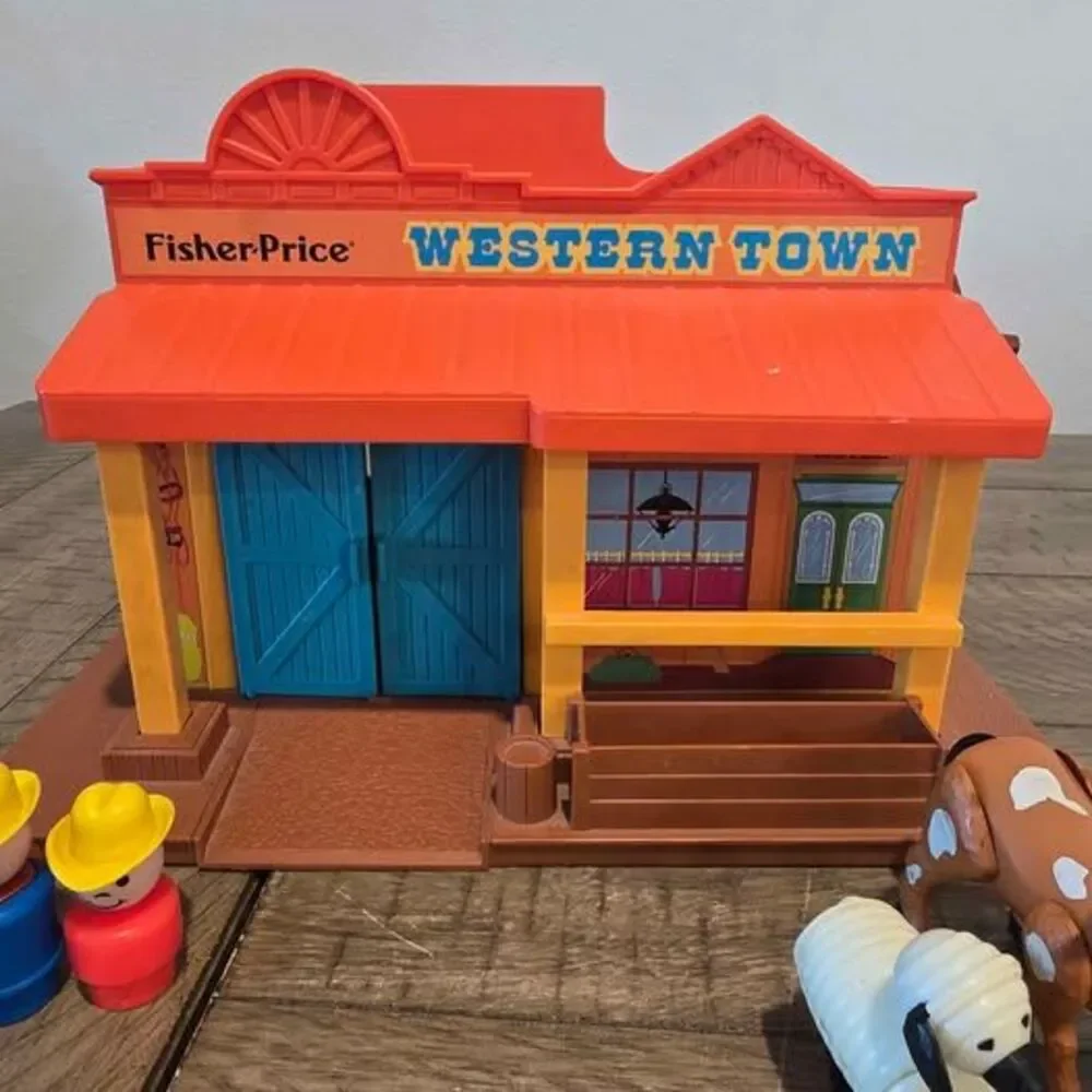 Vintage 1982 Fisher-Price Little People Western Town #934 Figures Accessories